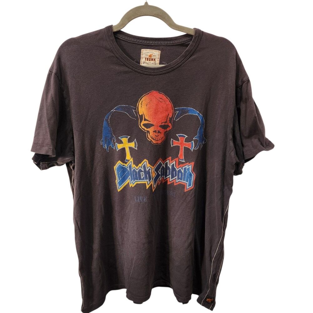 Trunk Ltd Black Sabbath Skull Graphic Tee Distressed Y2K Rock Shirt XL